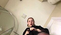 wanna see this tight pussy stretched close up cumming?