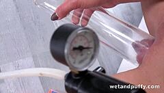 i'm stretchin my pussy n toyin myself real good