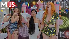 Lauren Phillips and Gia Derza DEVOUR Pussies and FUCK Wild in Jerkaoke!