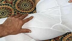 indian girlfriend's super sexy handjob for desi boyfriend