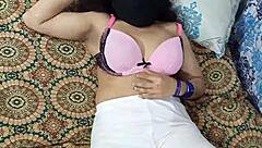 indian girlfriend's super sexy handjob for desi boyfriend