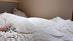 淫荡姐姐小哥哥睡着更猛操湿逼!