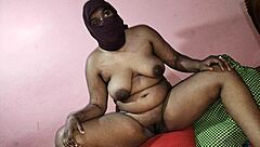 kolkata coed fingers her medium pussy