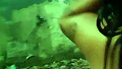 mamando big cock e fudendo na escola abandonada