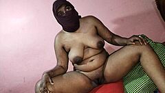 kolkata coed fingers her medium pussy