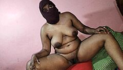 kolkata coed fingers her medium pussy