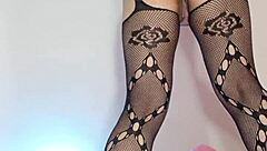 hey watch this milf masturbate huge cameltoe big tits secretly