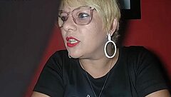 sensitive lesbian gives in to the taxi driver's charms