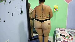 pizza delivery guy pounds hot colombian bbw in steamy bedroom romp