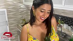 miami puta masturbates big cucumber wet pussy squirt for lover