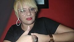 sensitive lesbian gives in to the taxi driver's charms