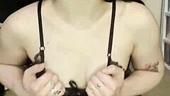 oh do ya like my petite goth girl fat ass showin off just fer you babe