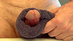 me stroking to a wild orgasm, cumshot close-up 😩💦