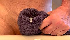 me stroking to a wild orgasm, cumshot close-up 😩💦