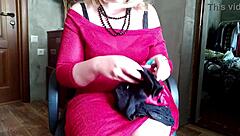 choose this horny mature milf juicy ass now