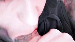 Beautiful tattooed cutie masters self-sucking autofellatio