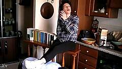 loser serves goddess in bdsm