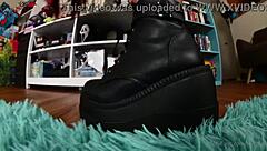 nixlynka's thicc goth ass up close and sexy solo