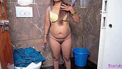 CHACHI Loves BHATIJA'S Big Cock And Rides Ass Wild!