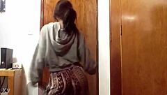 dancing pon de replay with sexy ass moves