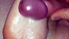 Girlfriend's Soft Feet Milk Explosive Cumshot Footjob
