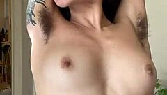 i'm licking her yummy hairy armpits obsessively 👅😍💦