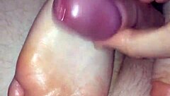 Girlfriend's Soft Feet Milk Explosive Cumshot Footjob