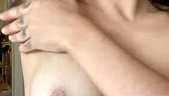 i'm licking her yummy hairy armpits obsessively 👅😍💦