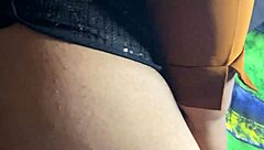 desi pussy squirting fingered in village!