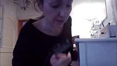 love farting while doing my makeup topless for you voyeurs