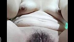 Mastúrbate conmigo, sexy young mexican amateur teases her juicy ass solo