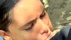 caught giving a sneaky outdoor blowjob pillada style