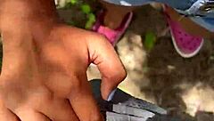 caught giving a sneaky outdoor blowjob pillada style