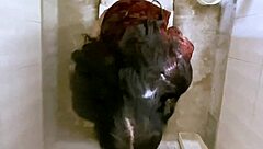 Desi housewife squirts wildly in toilet hardcore play