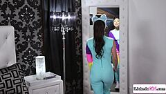 Lesbian Babe Facesits Rims Girlfriend in Passionate 69