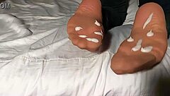 OUTSTANDING SUNTANNED PANTYHOSE FEET COMPILATION LEGGINGS