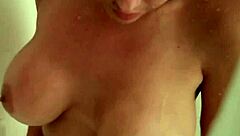 hey diamond, get that wet pussy wild in the shower now