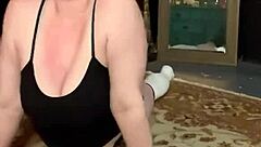 Flexible milf shows off her bends during power outage fun