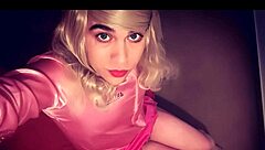 Veronica Mix's Alien Tranny Ass Shake in Panties