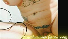 hey check out my pink pussy spreading wide on webcam just for you zoey portland