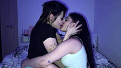 Girlfriend squeezes legs tight for intense dirty cunnilingus licking