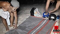 ei, quer ver essa aventura na praia com rolo de pau no rio de janeiro à noite safado?