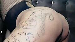 Webcam Hooker Shoves 30cm Dildo in Shaved Vagina