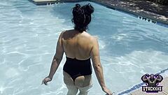 Stacxxxs shares Hawaiian Angel's fun pool day vibes 🏊😎