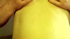 i spot red white big tits