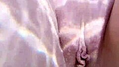 mature masturbates extremely underwater closeup