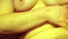 i spot red white big tits