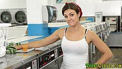 amateur teen 18+ bubble butt outdoor jizz cumshot