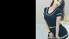 sexy babe chi danny dances hot on webcam