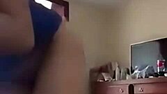 Vietnamese beauty teases dripping wet in seductive play